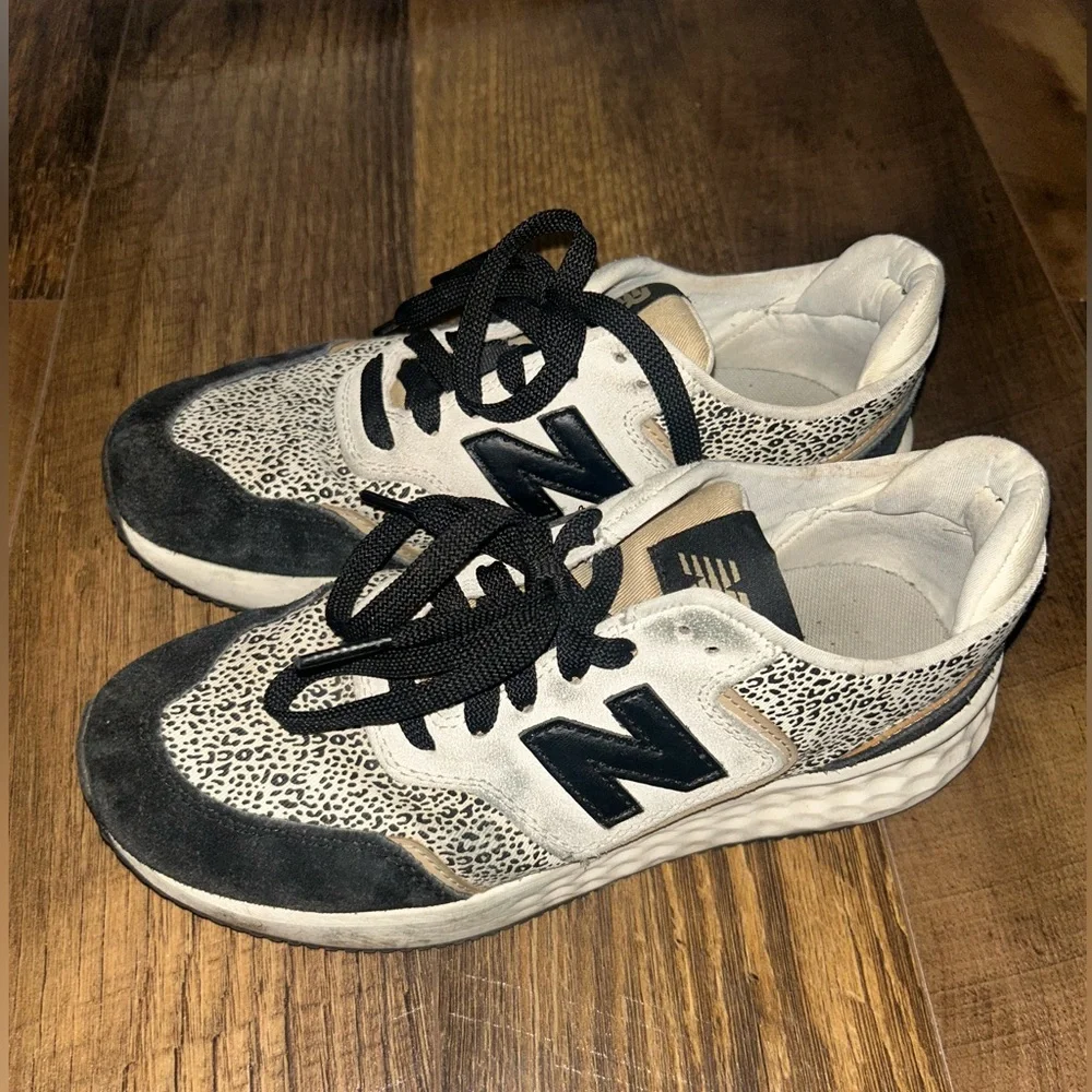 New Balance cheetah shoes - Picture 1 of 3